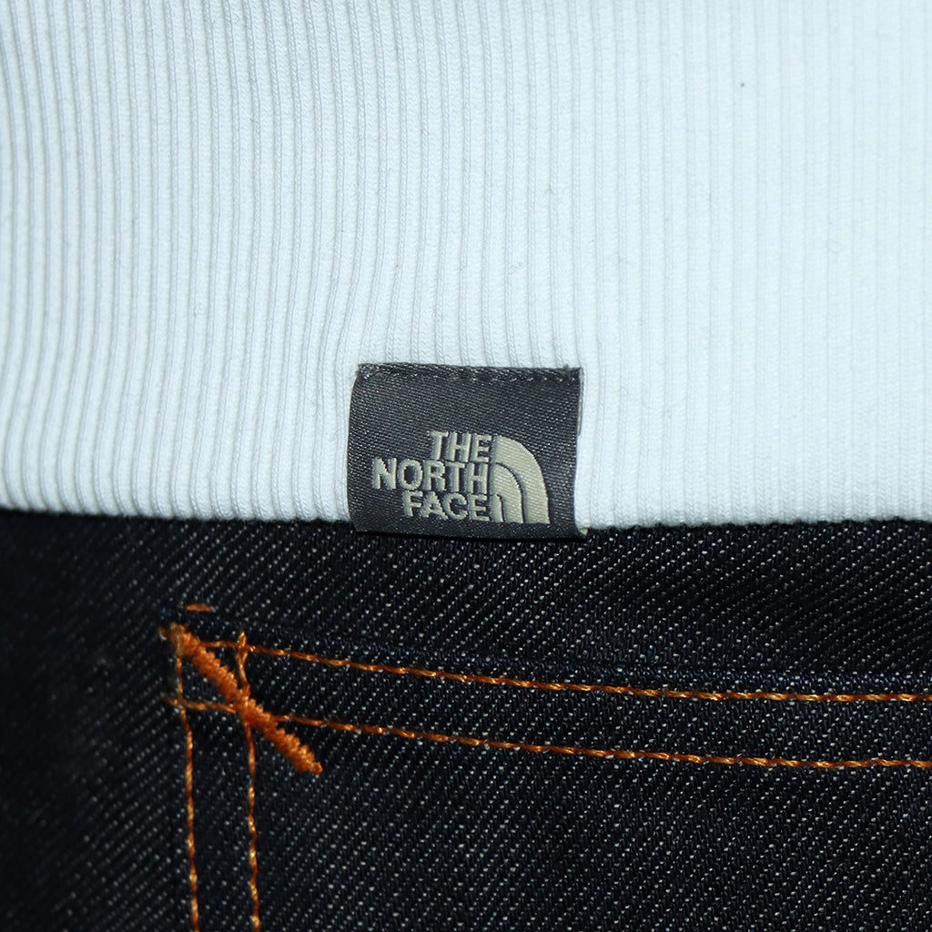 【THE NORTH FACE】 DREW PEAK CREW　ロゴ刺繍　スウェットトレーナー　長袖メンズ WHITE